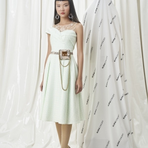 Đầm xoè xanh đính cườm 